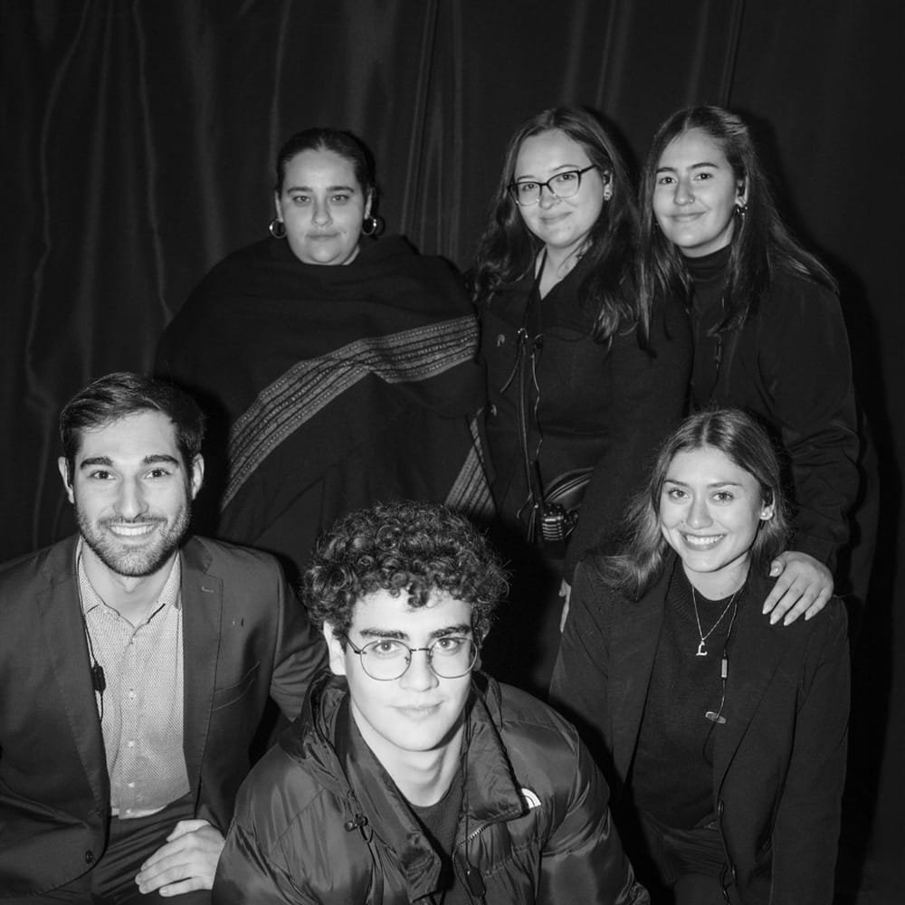 gleez-equipo-background-2